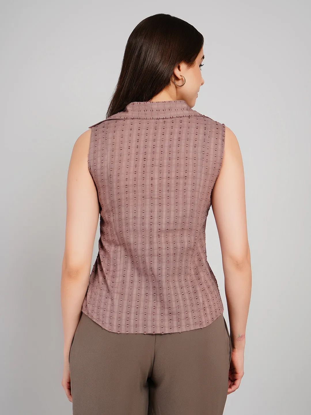 Women Mauve Dobby Printed Sleeveless Top with Asymmetric Hem