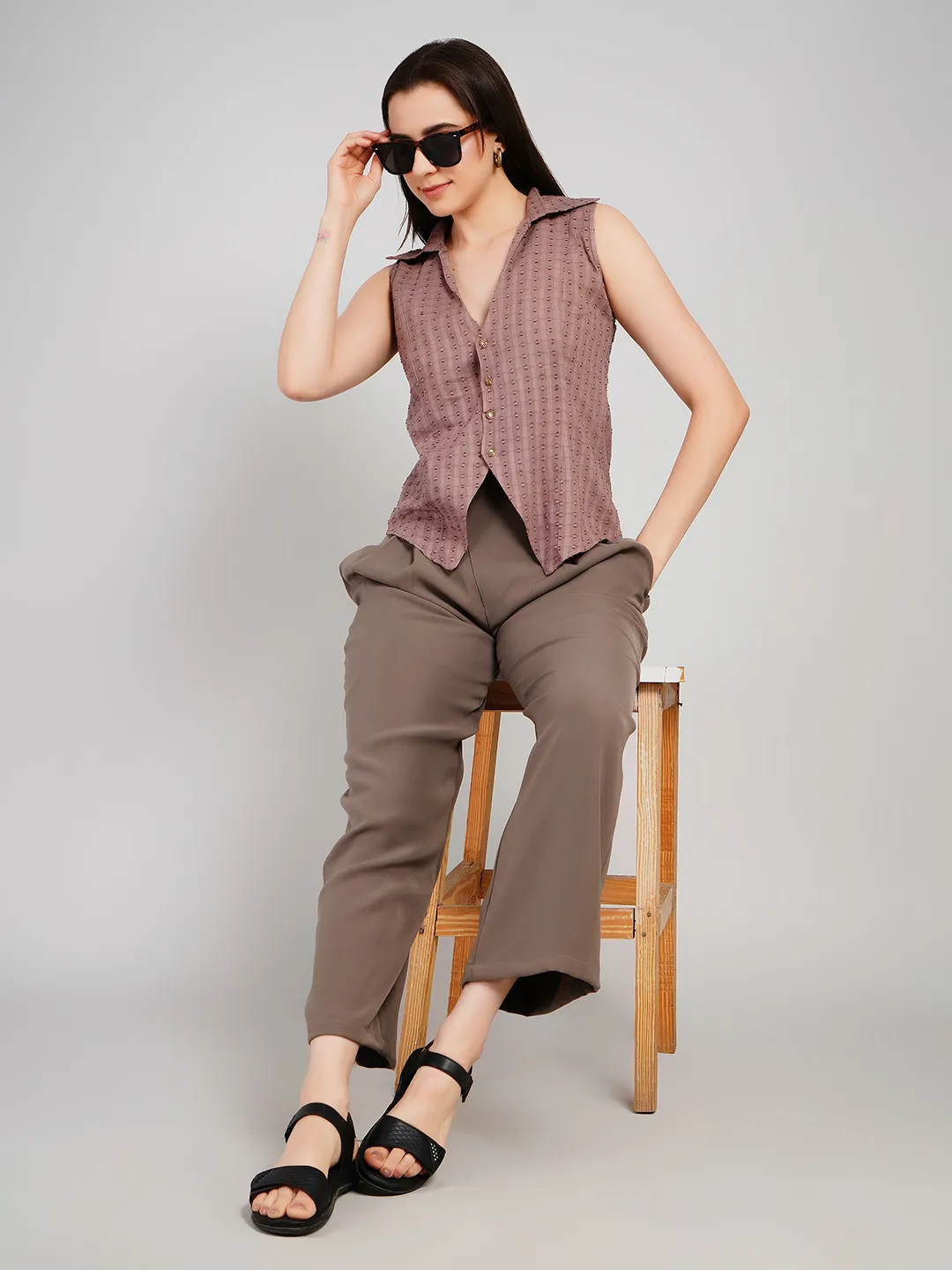 Women Mauve Dobby Printed Sleeveless Top with Asymmetric Hem