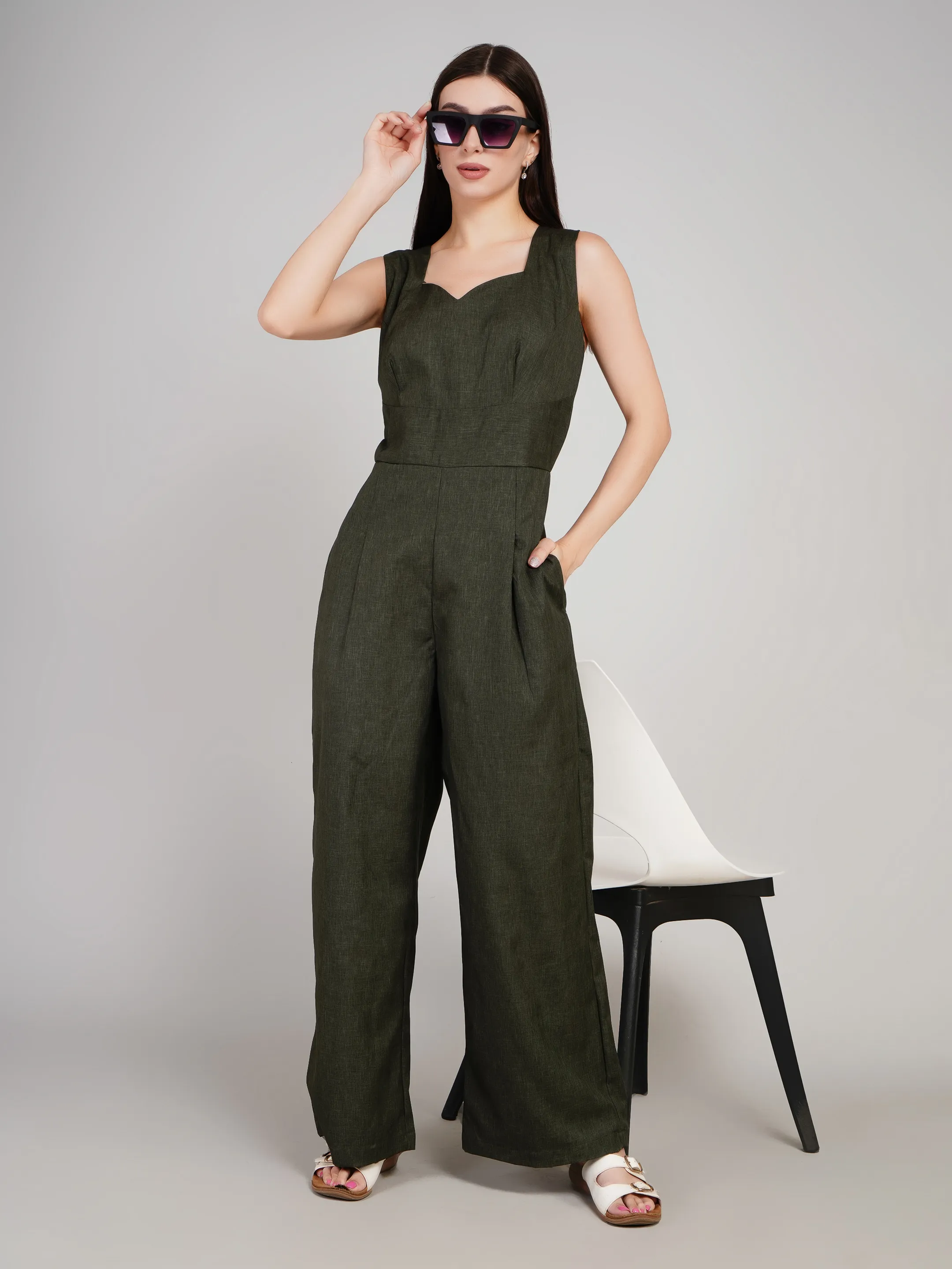 Women Olive Green Solid Wide-Leg Jumpsuit with Sweetheart Neck & Pockets