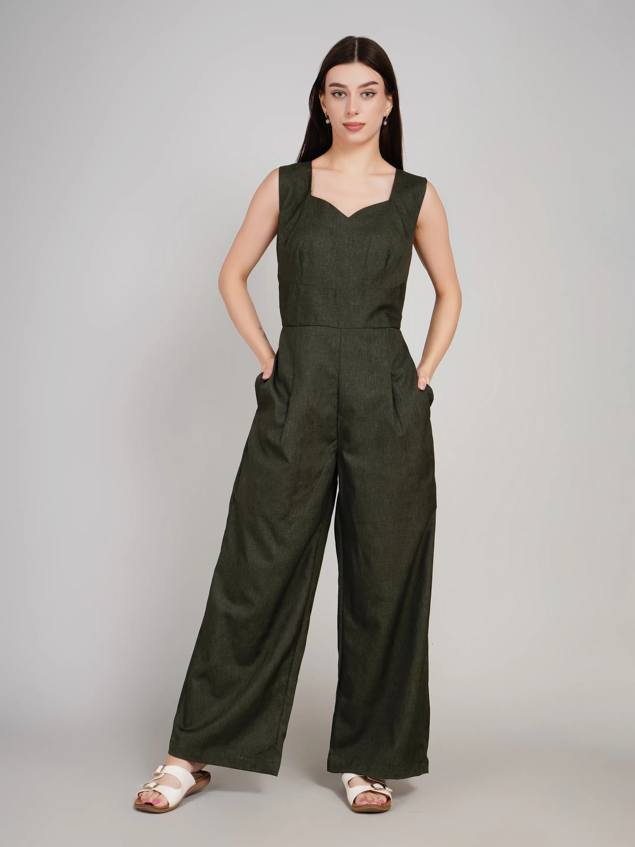 Women Olive Green Solid Wide-Leg Jumpsuit with Sweetheart Neck & Pockets