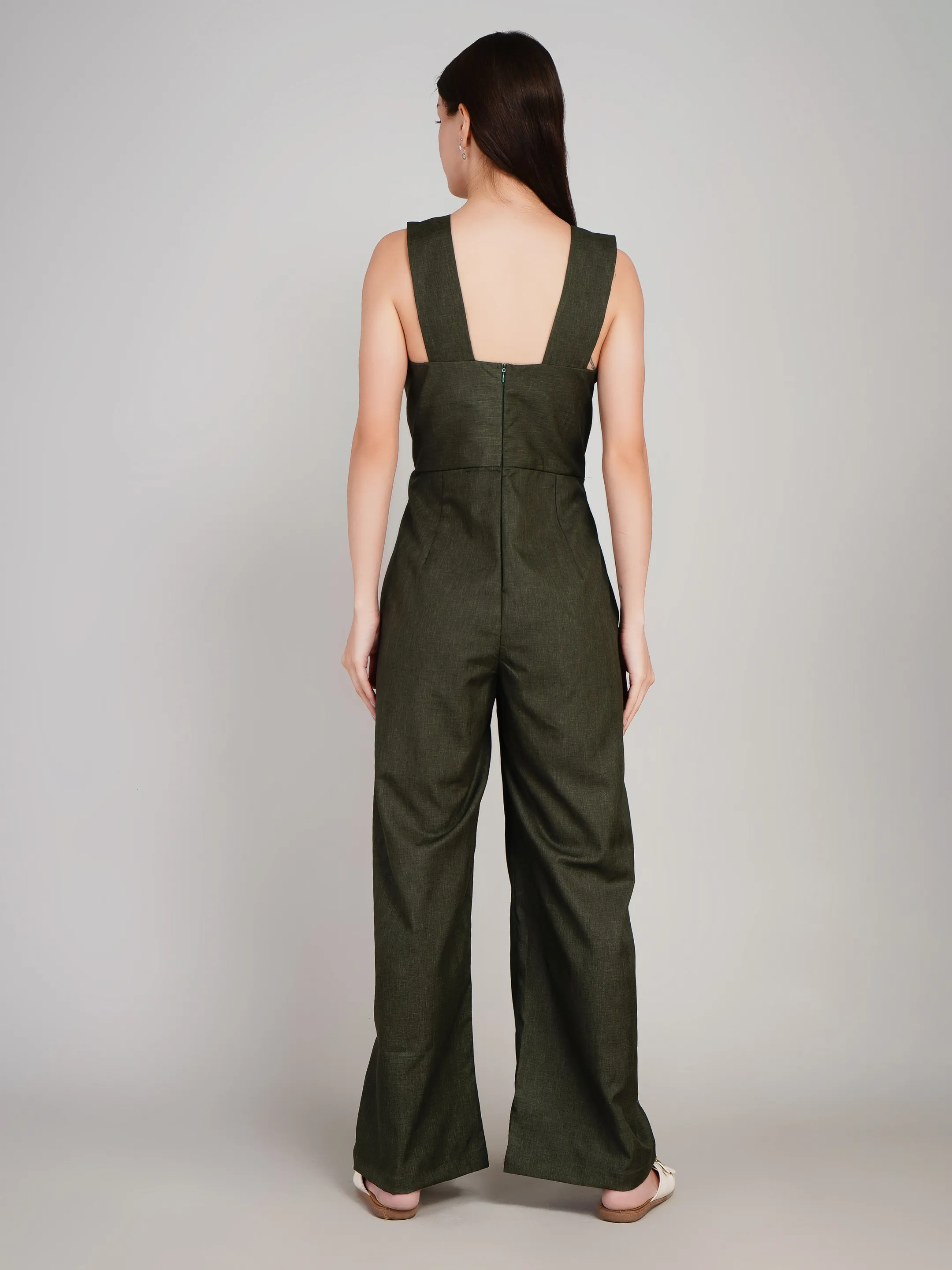Women Olive Green Solid Wide-Leg Jumpsuit with Sweetheart Neck & Pockets