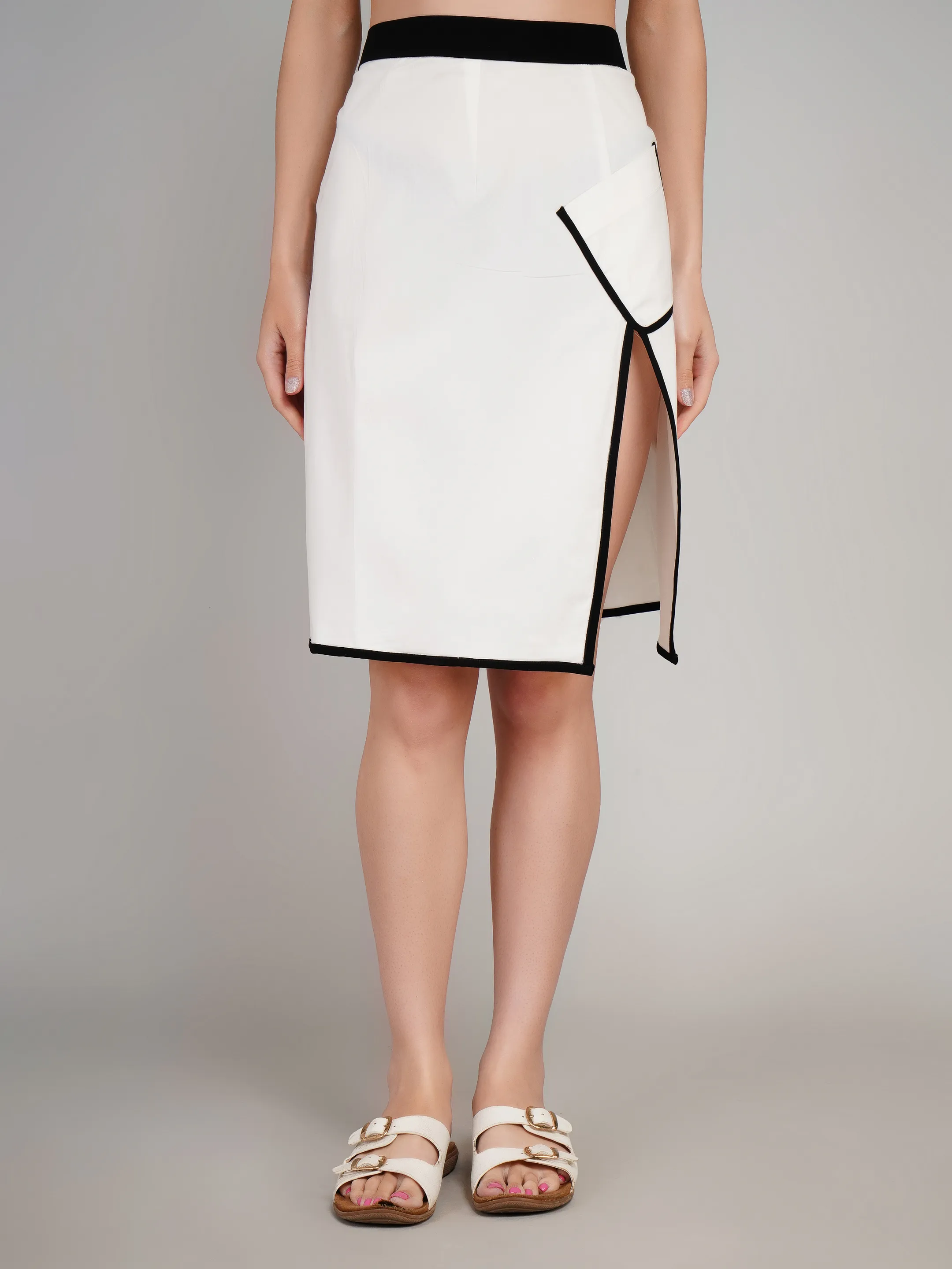 Women Off-White High-Rise Midi Skirt with Contrast Piping & Overlay