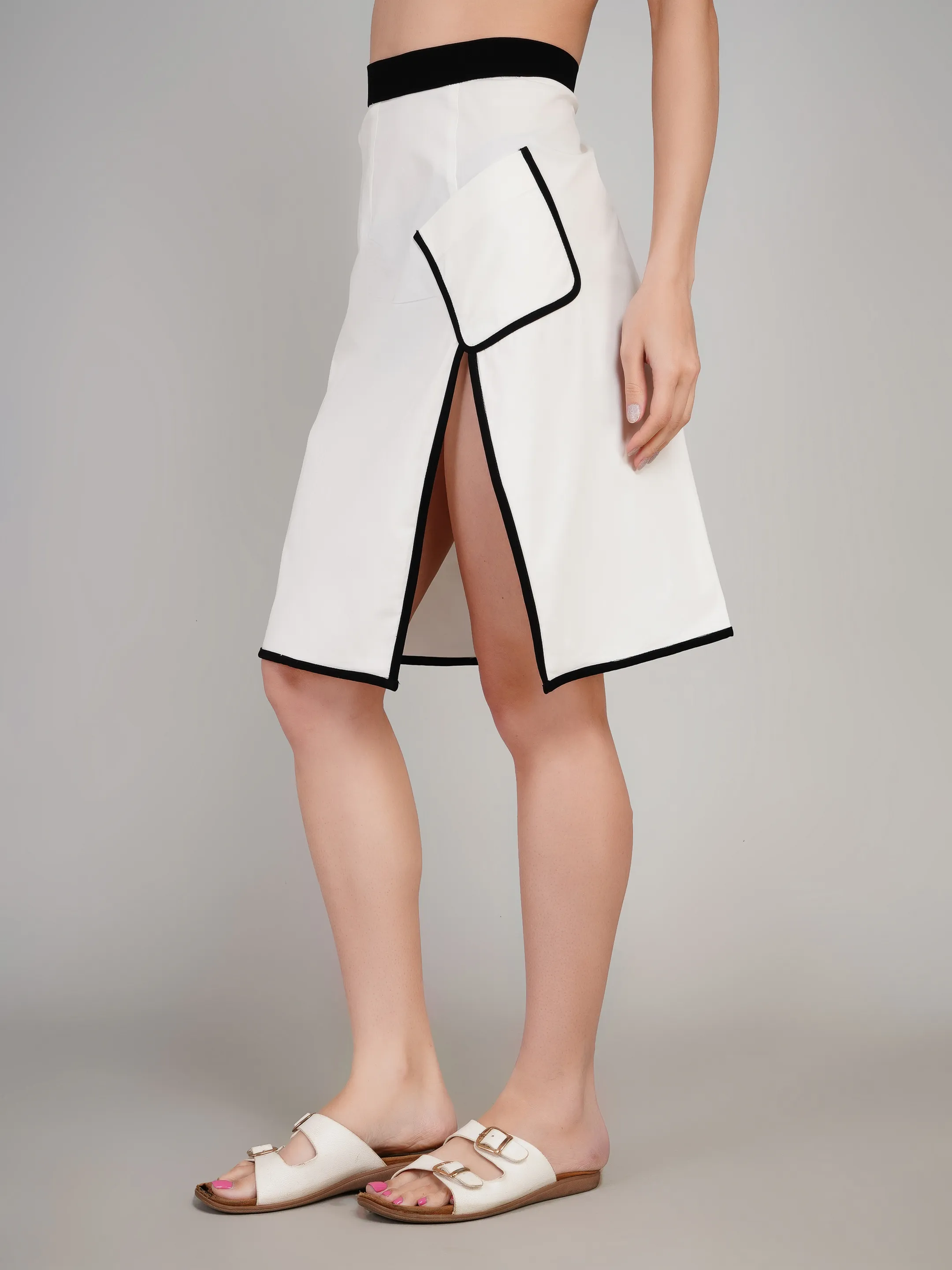Women Off-White High-Rise Midi Skirt with Contrast Piping & Overlay