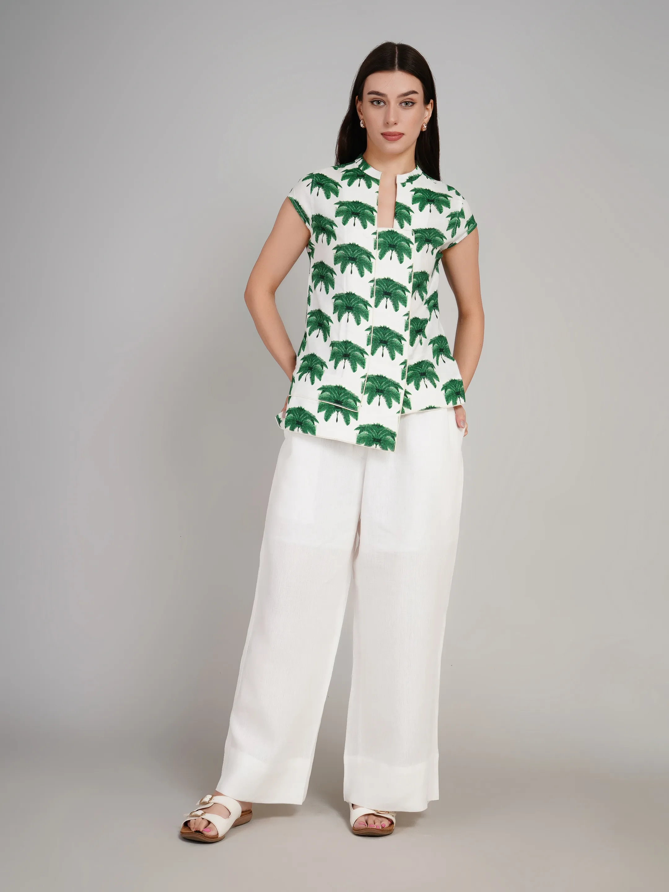 Women Off-White & Green Printed 2-Piece Co-Ord Set with Wide-Leg Pants