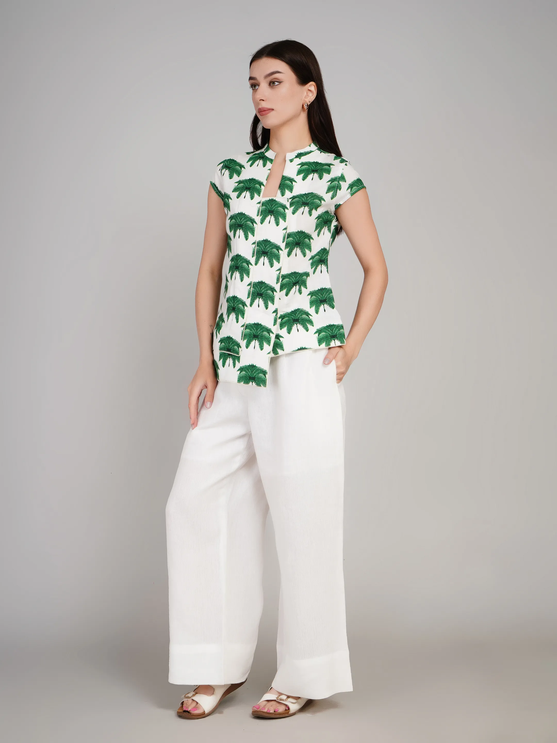 Women Off-White & Green Printed 2-Piece Co-Ord Set with Wide-Leg Pants