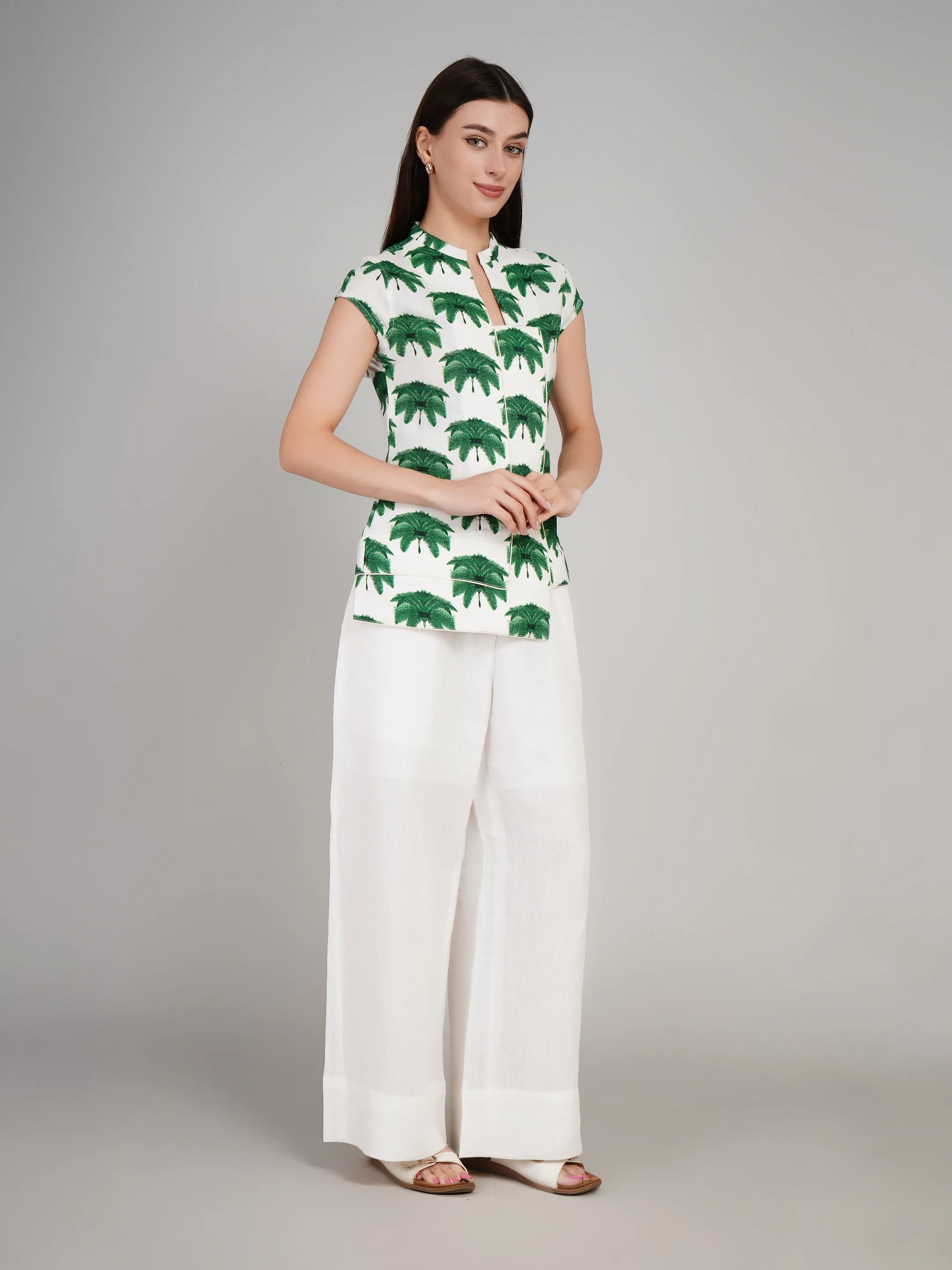 Women Off-White & Green Printed 2-Piece Co-Ord Set with Wide-Leg Pants