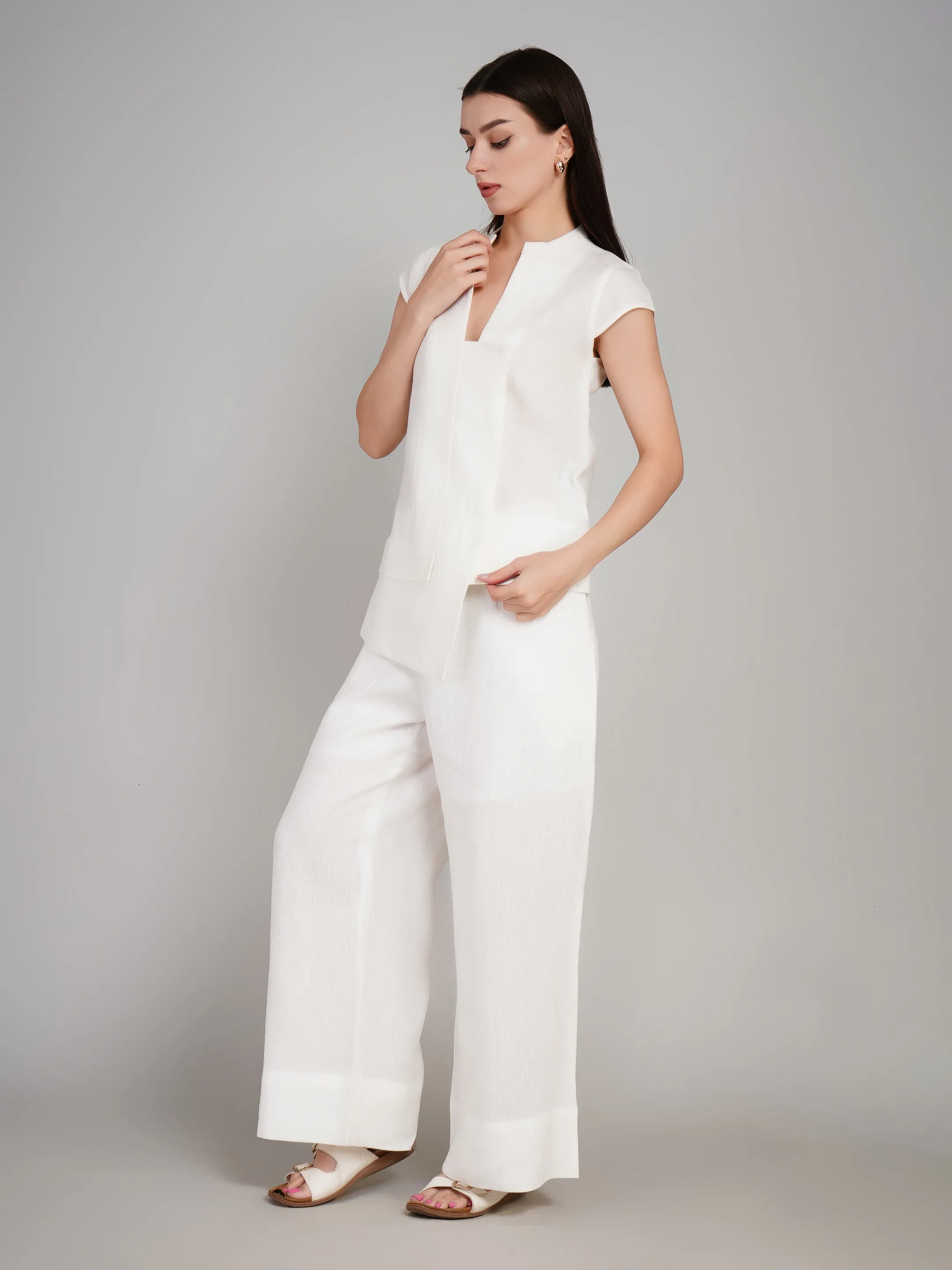 Women White Textured Co-Ord Set with Mandarin Collar & Wide-Leg Pants