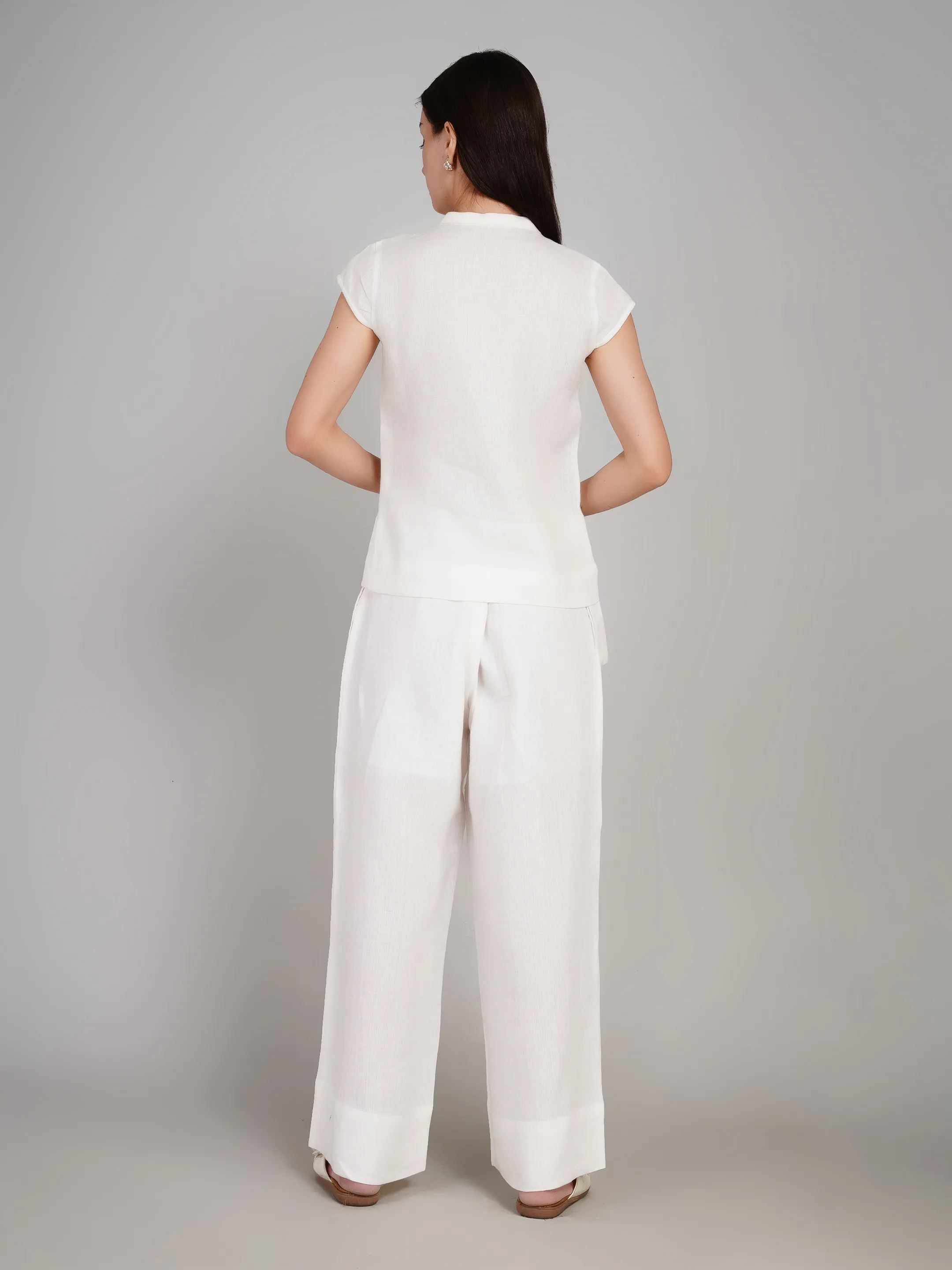 Women White Textured Co-Ord Set with Mandarin Collar & Wide-Leg Pants