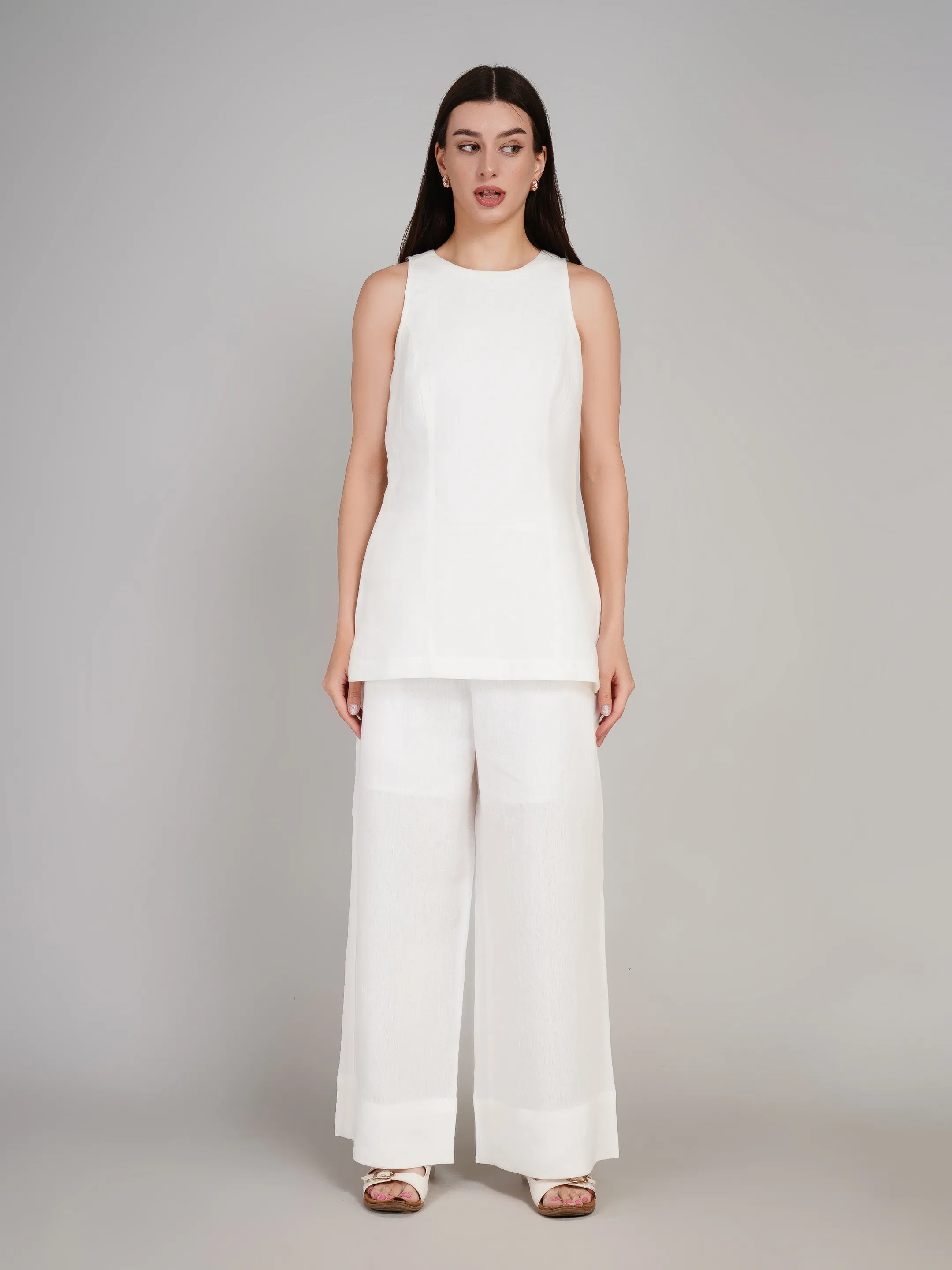 Women White Solid 2-Piece Co-Ord Set with Sleeveless Tunic & Wide-Leg Trousers
