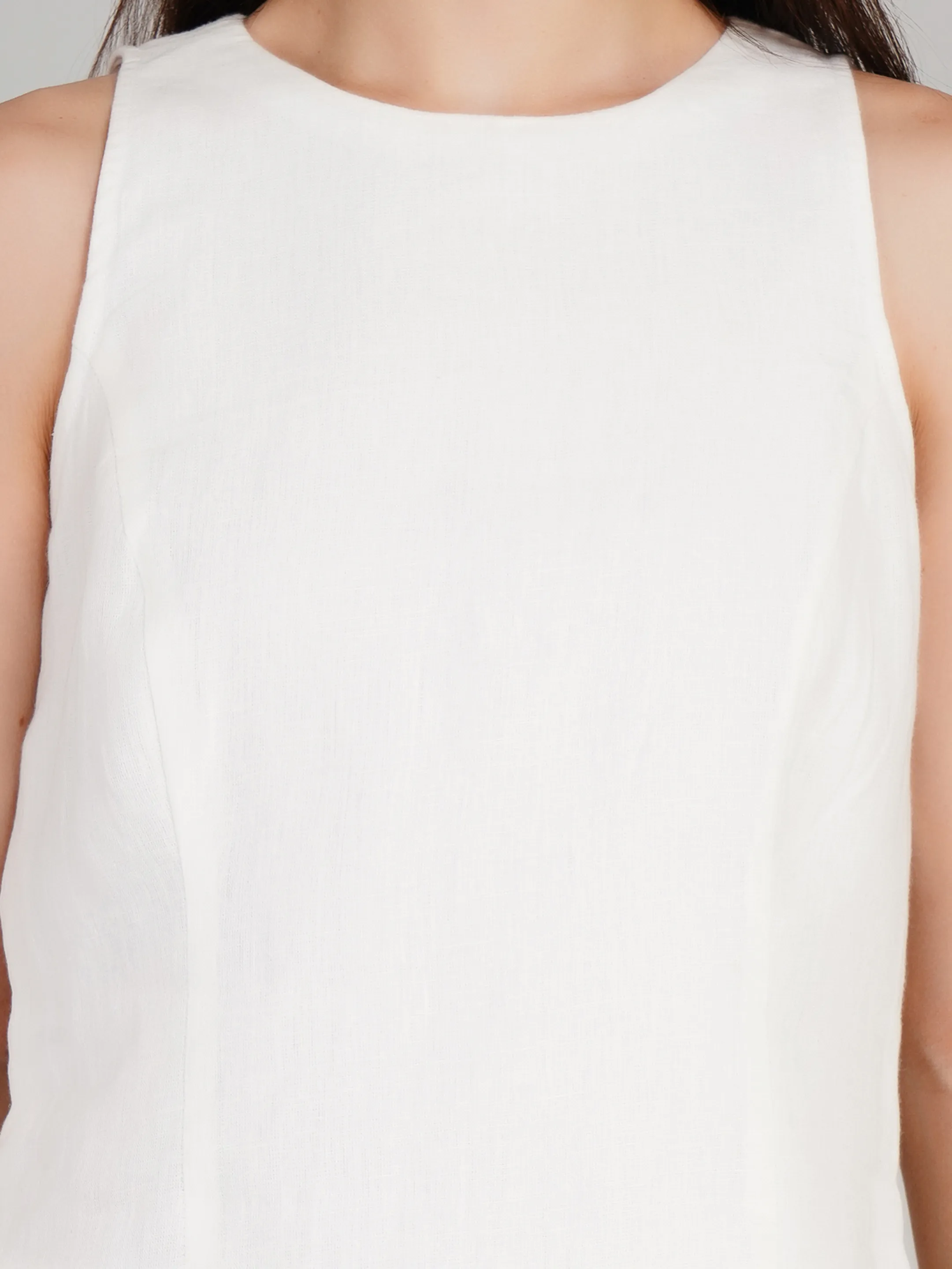 Women White Solid 2-Piece Co-Ord Set with Sleeveless Tunic & Wide-Leg Trousers