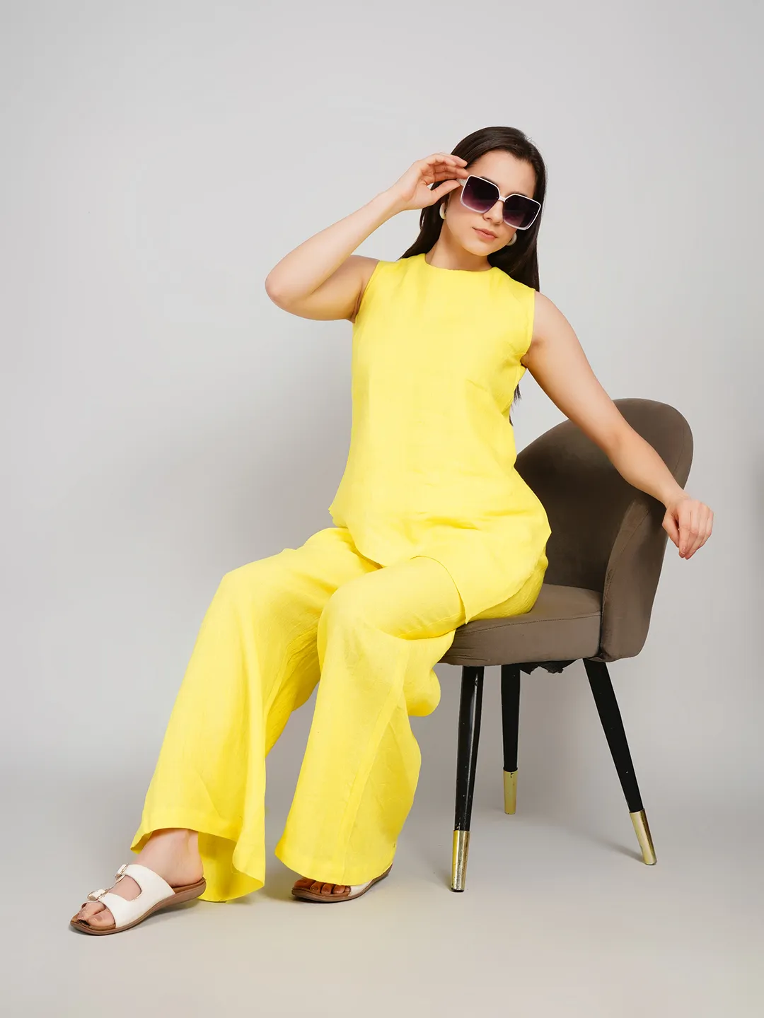 Women Lemon Yellow Solid 2-Piece Co-Ord Set with Piping Detail & Slit Pants