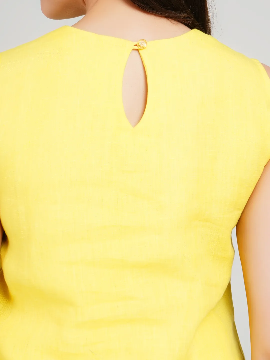 Women Lemon Yellow Solid 2-Piece Co-Ord Set with Piping Detail & Slit Pants