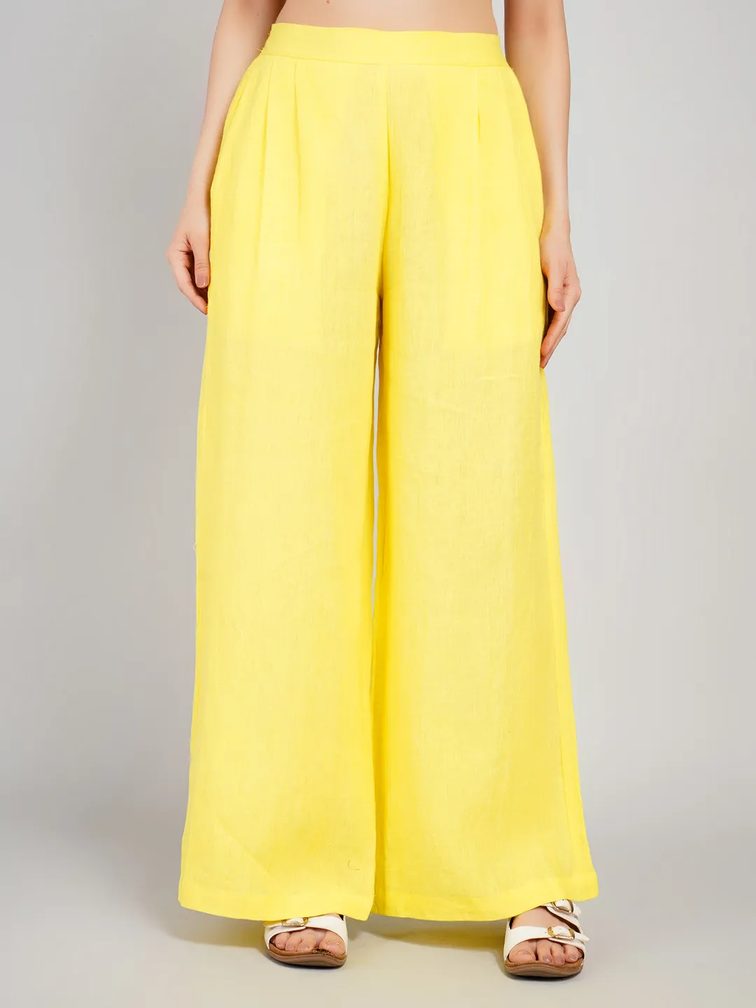 Women Lemon Yellow Solid 2-Piece Co-Ord Set with Piping Detail & Slit Pants